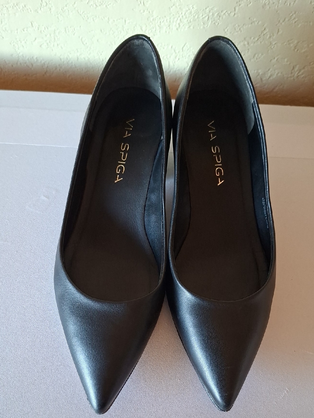 Via Spiga Black Pointed Toe Leather Pumps